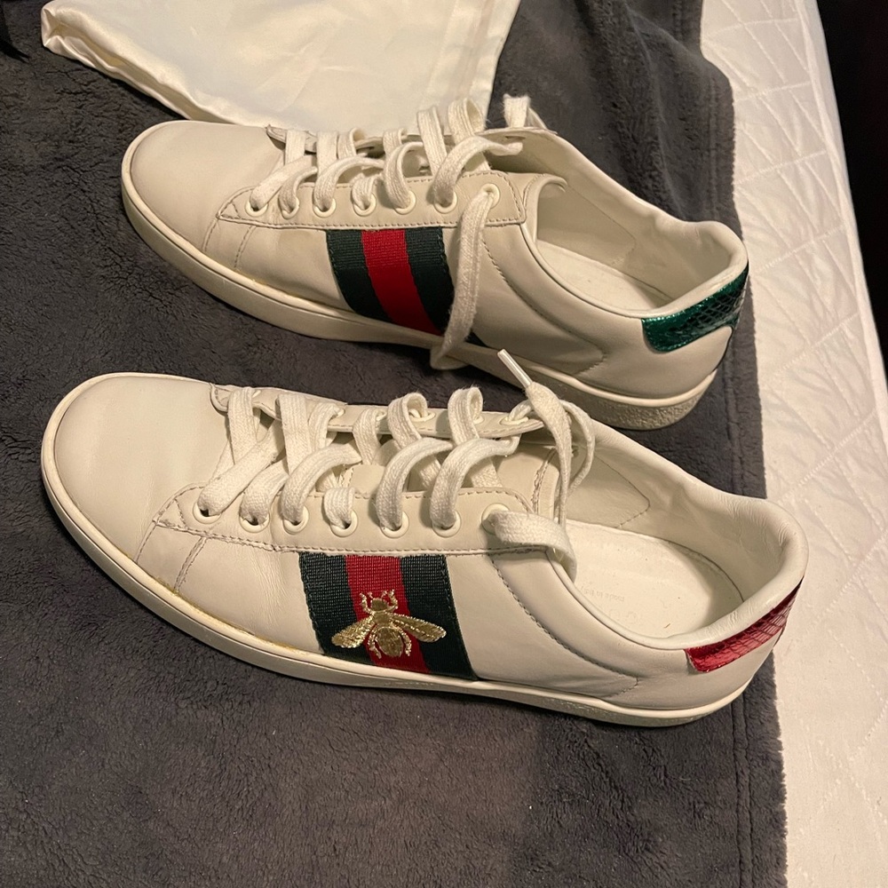 Gucci Shoes/ Barley Worn